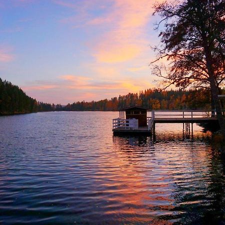 Villa Gladtjaern Smedjebacken Екстериор снимка