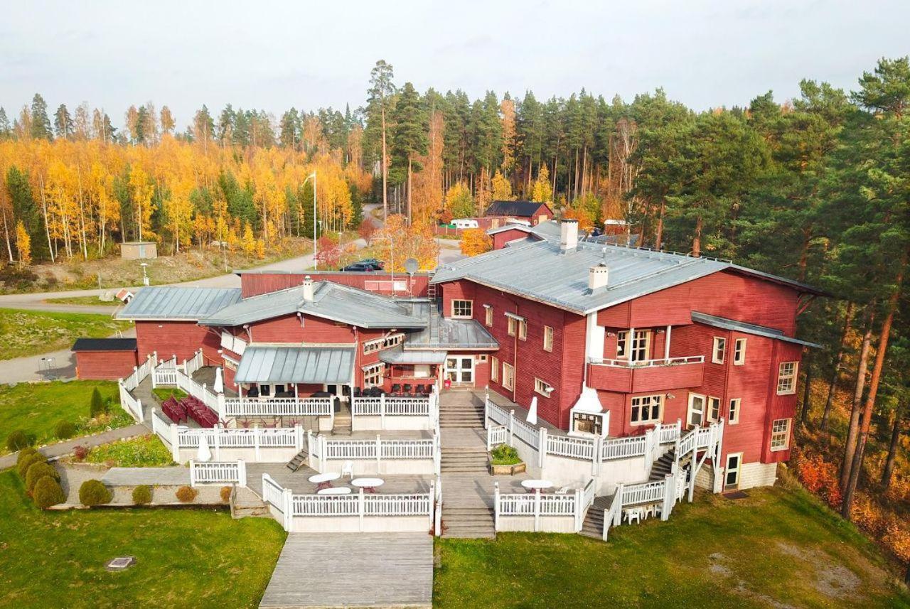 Villa Gladtjaern Smedjebacken Екстериор снимка