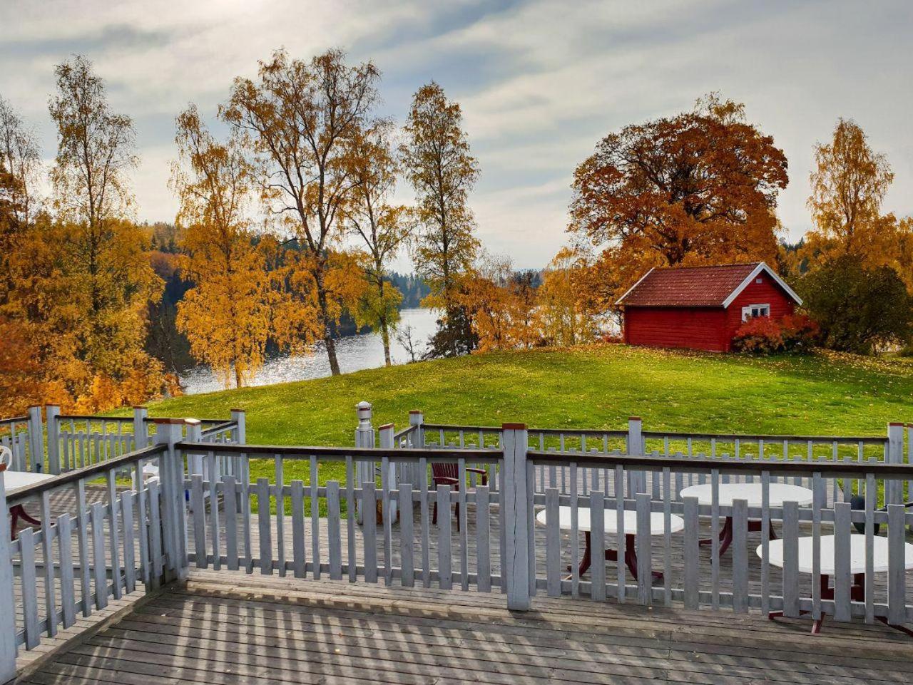 Villa Gladtjaern Smedjebacken Екстериор снимка