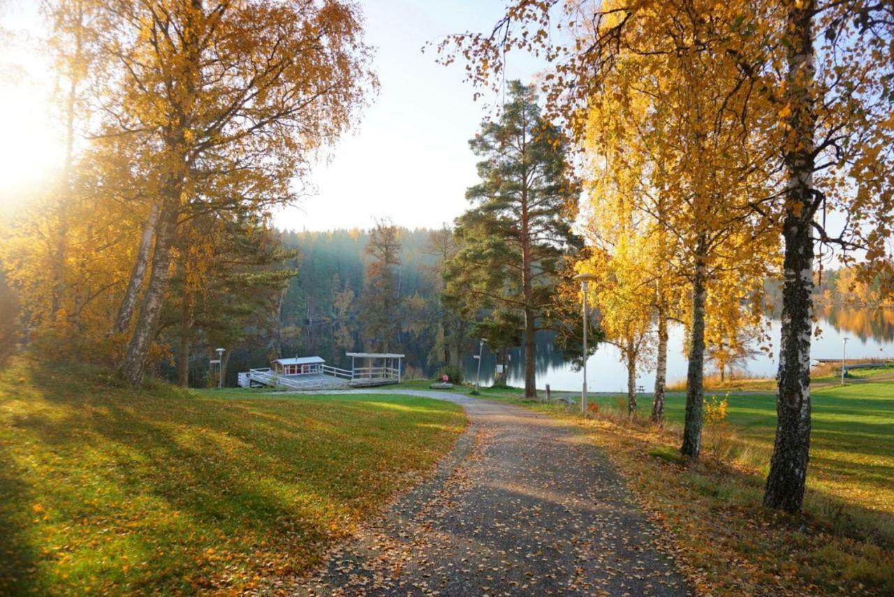 Villa Gladtjaern Smedjebacken Екстериор снимка