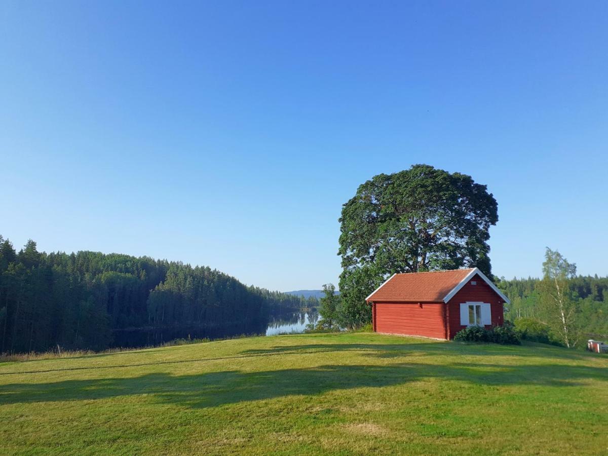 Villa Gladtjaern Smedjebacken Екстериор снимка